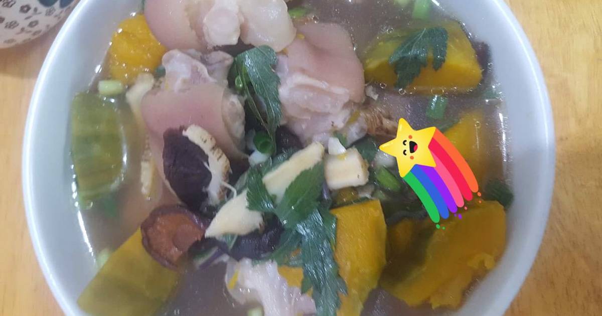 Đương quy tươi hầm móng giò, bí đỏ