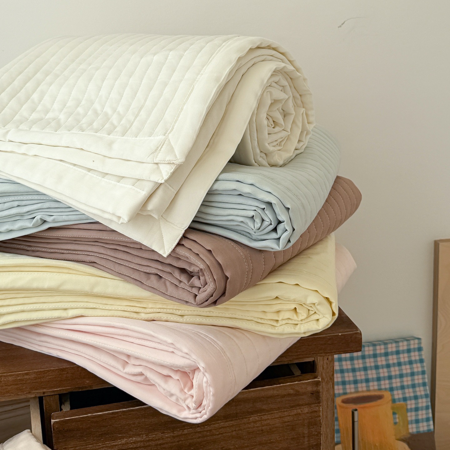 Modal comforter with elastic, four seasons