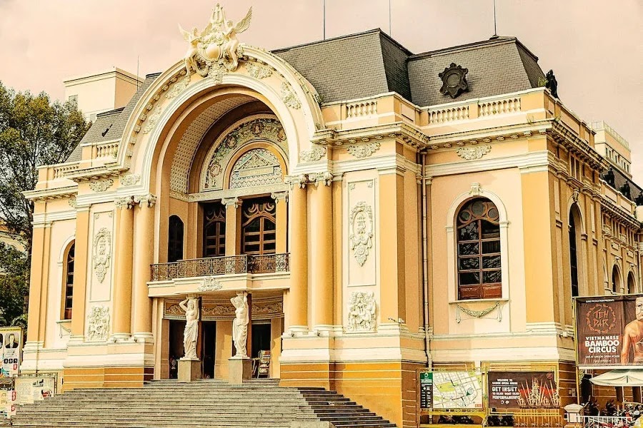 ho-chi-minh-city-opera-house-02.webp