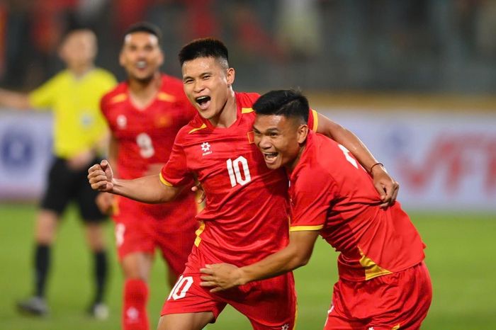 Highlights Việt Nam 3-0 Bangladesh - Tạp chí Tri thức