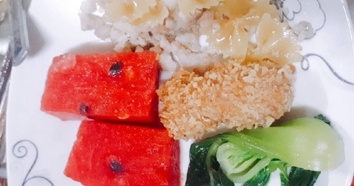 Thịt băm xào nui nơ cho bé