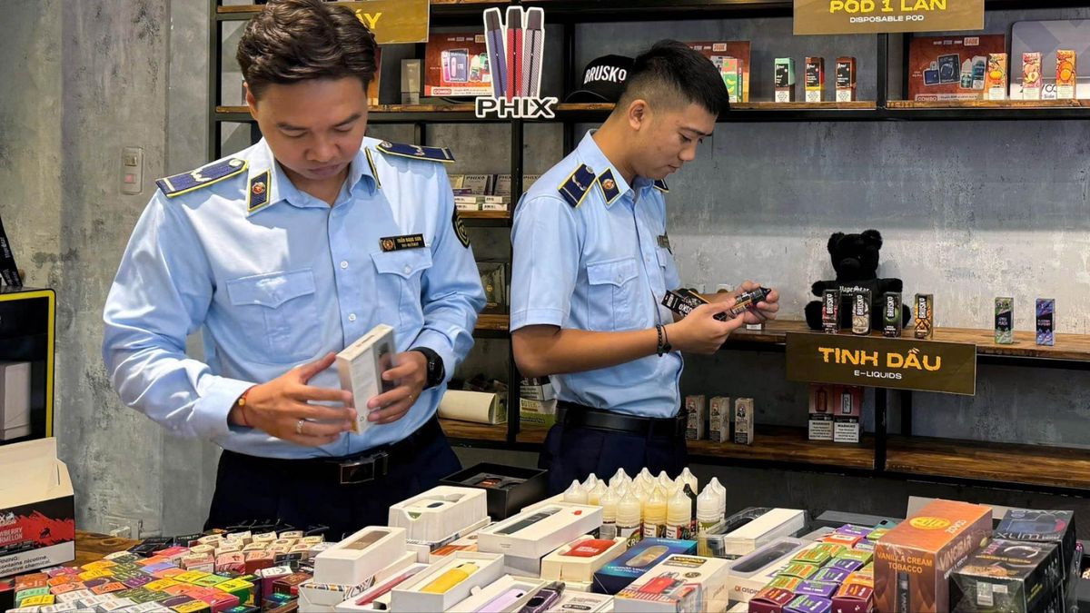 Hà Nội chống buôn lậu và kinh doanh thuốc lá trái phép - Đài Phát thanh và truyền hình Hà Nội