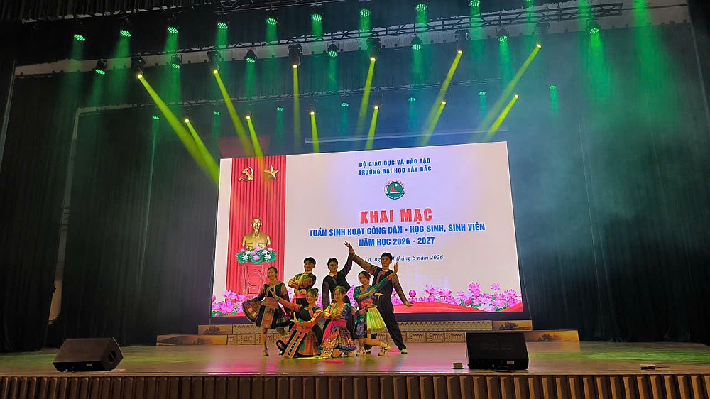 Trường Đại học Tây Bắc tổ chức Tuần sinh hoạt công dân – học sinh, sinh viên năm học 2026–2027