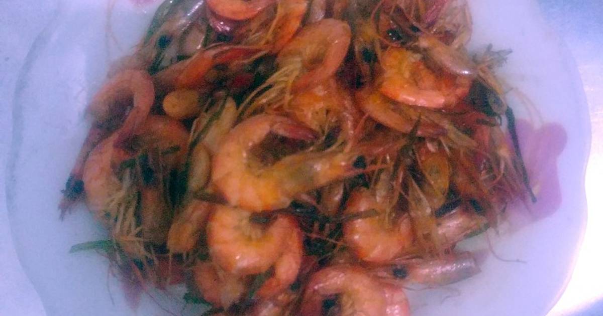 Tôm sông rang lá chanh