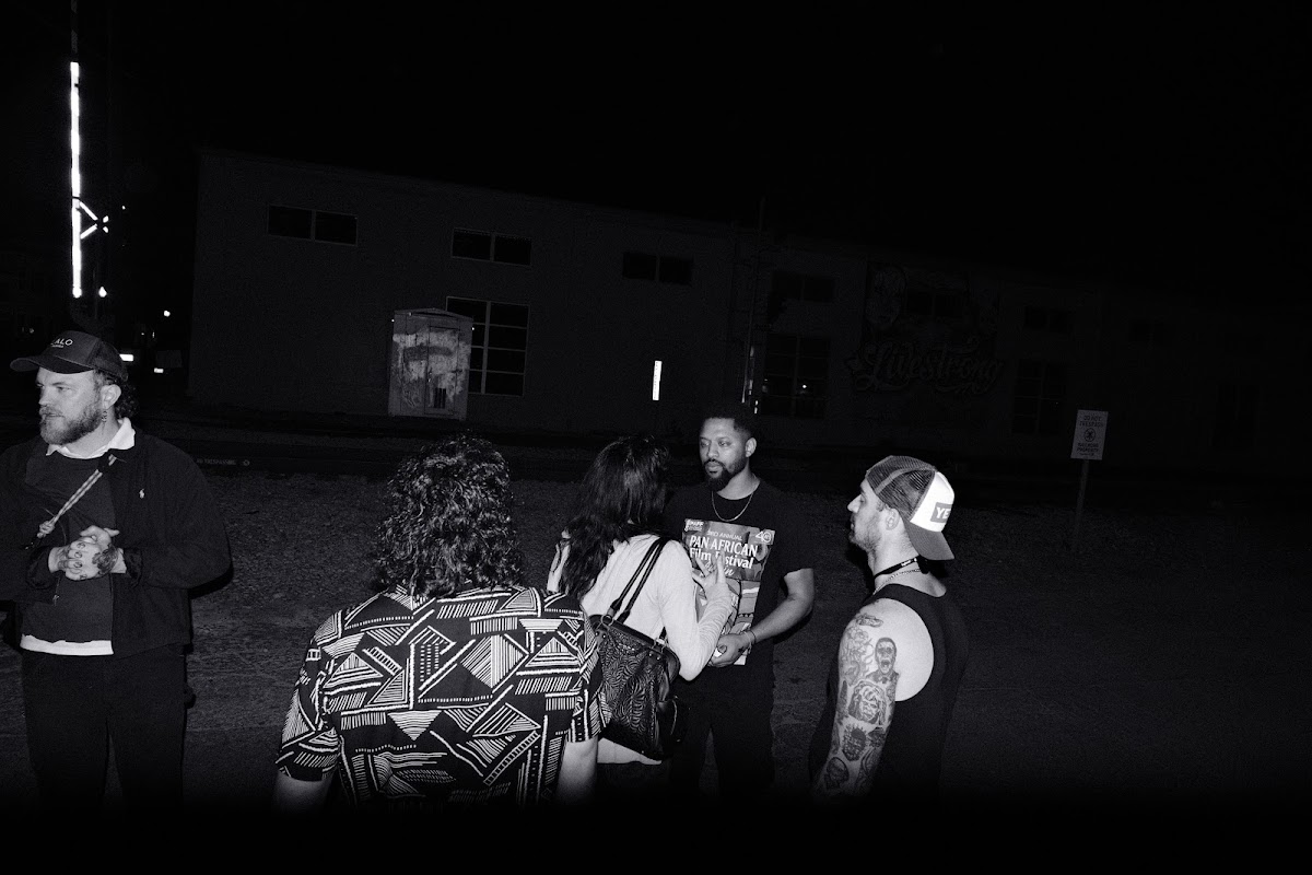 @tlau.photos_thelostandunfounds_2026-03-14_austin_last_night_noir_056
