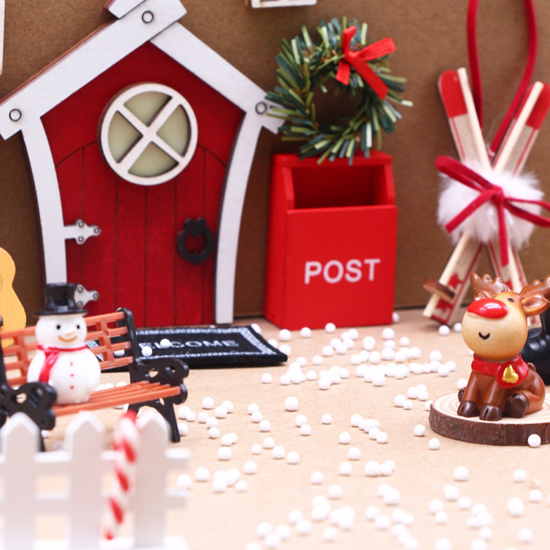 Glowing Fairy Door Set for Miniature Christmas Scenes