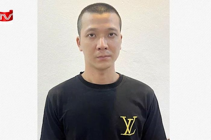 Bắt đối tượng dùng dao đe dọa hai vợ chồng tại bến chờ xe buýt - Chuyên trang An Ninh Thủ Đô - Báo Công an nhân dân