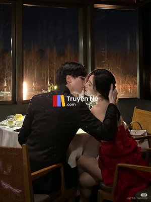 Bí Mật Giữa Hai Thế Giới