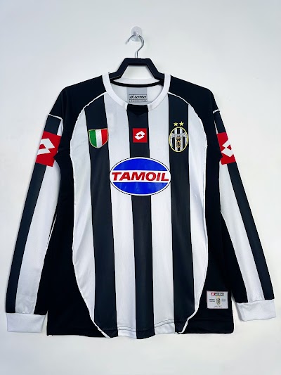 Retro 2002-03 Juventus Local.jpeg