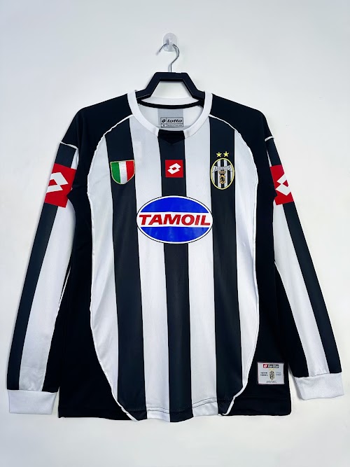Retro 2002-03 Juventus Local.jpeg
