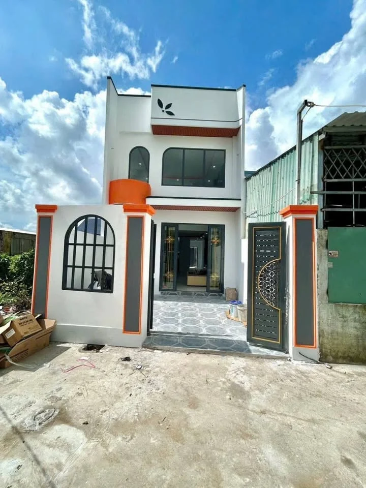 Bán nhà 4x19m, 5 Tầng, Cống Lỡ, Phường Tân Sơn, Quận Tân Bình – ảnh mặt tiền – Ấp Lộc Hậu, Xã Mỹ Lộc, Huyện Cần Giuộc, Long An