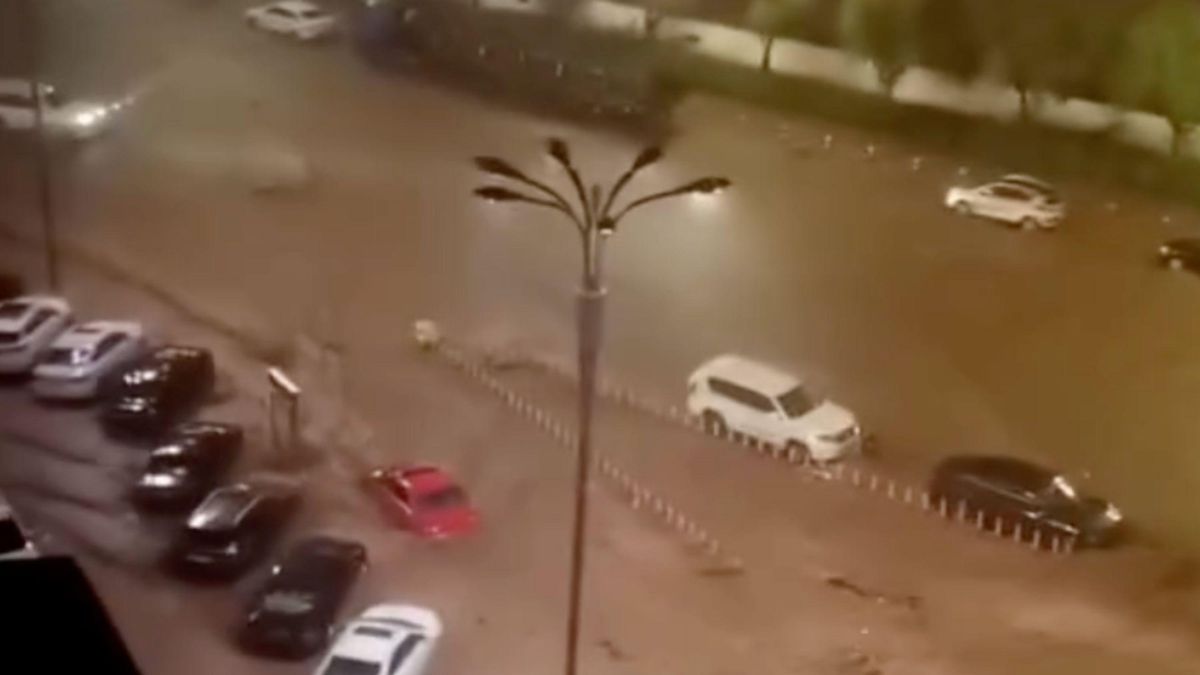 Cảnh tượng tê liệt ở Trung Quốc khi bão Bavi đổ bộ - Tạp chí Tri thức