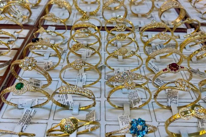 Giá vàng tiếp tục ghi nhận tuần giảm giá, người mua lỗ gần 6 triệu đồng/lượng sau 1 tuần - Báo Nhân Dân