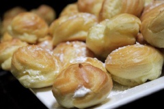 Bánh su kem nhân sữa tươi là món bánh thơm ngon, dùng để ăn vặt hay ăn nhẹ đều rất thơm ngon và hấp dẫn. Bánh su kem nhân sữa tươi không chỉ kích thích vị giác trẻ em, mà ngay cả người lớn cũng sẽ thích. Bảo quản bánh su kem nhân sữa tươi trong tủ lạnh để giữ được lâu hơn nhé!