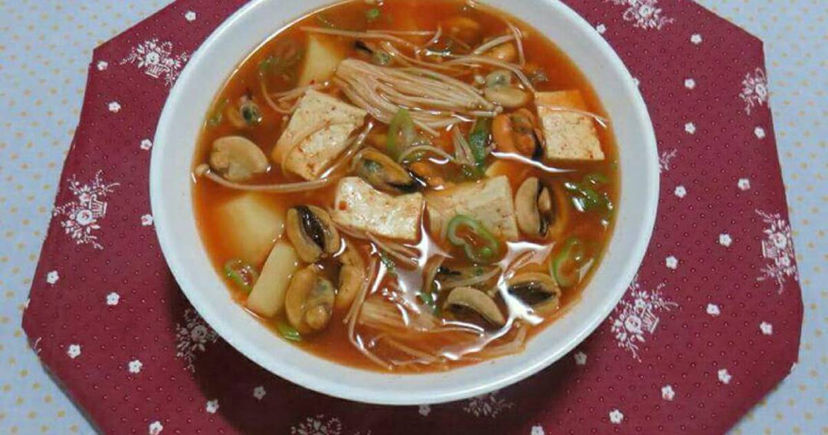 Canh vẹm cay 홍합매운탕