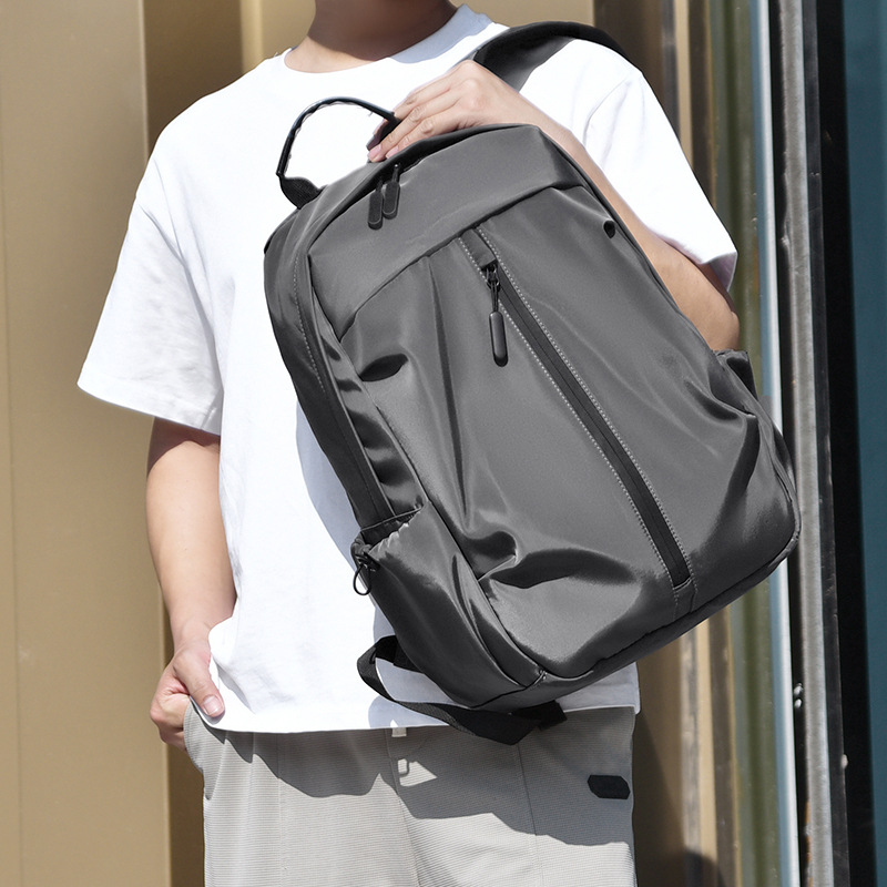 Nylon backpack, 20–35 L, waterproof and shock-absorbent