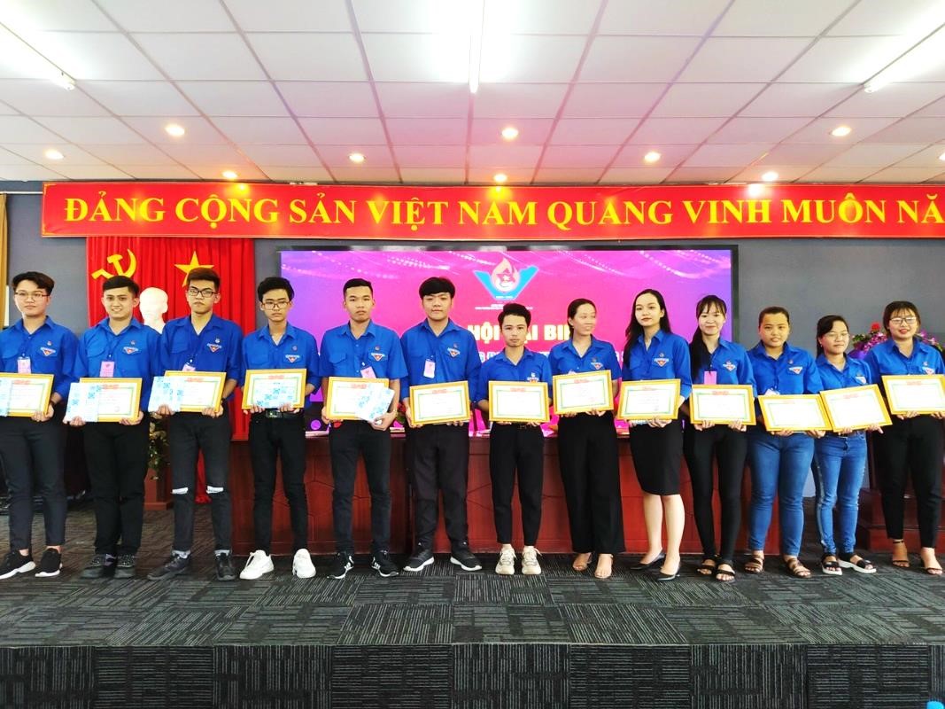Các cá nhân có thành tích hoạt động và hoàn thành xuất sắc các nhiệm vụ công tác đoàn nhiệm kỳ 2017 – 2020