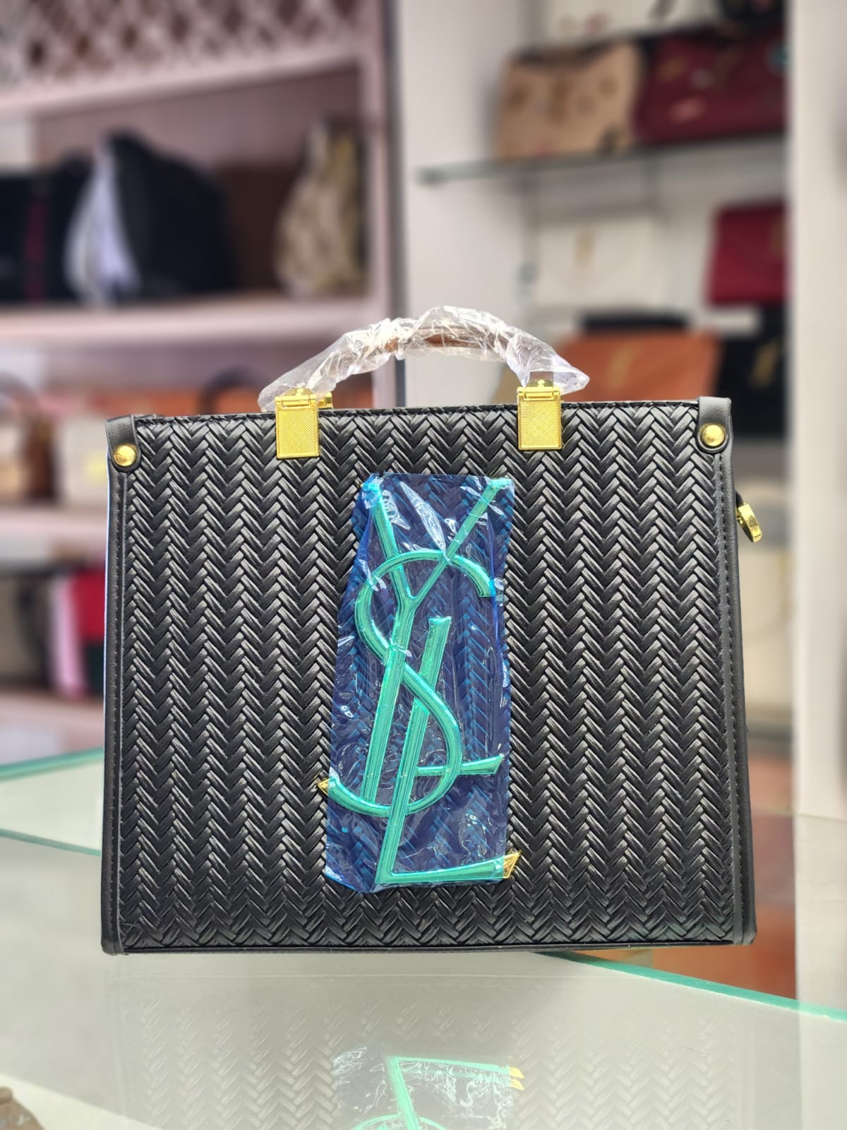 Ysl Shoulder Tote 88172 Black