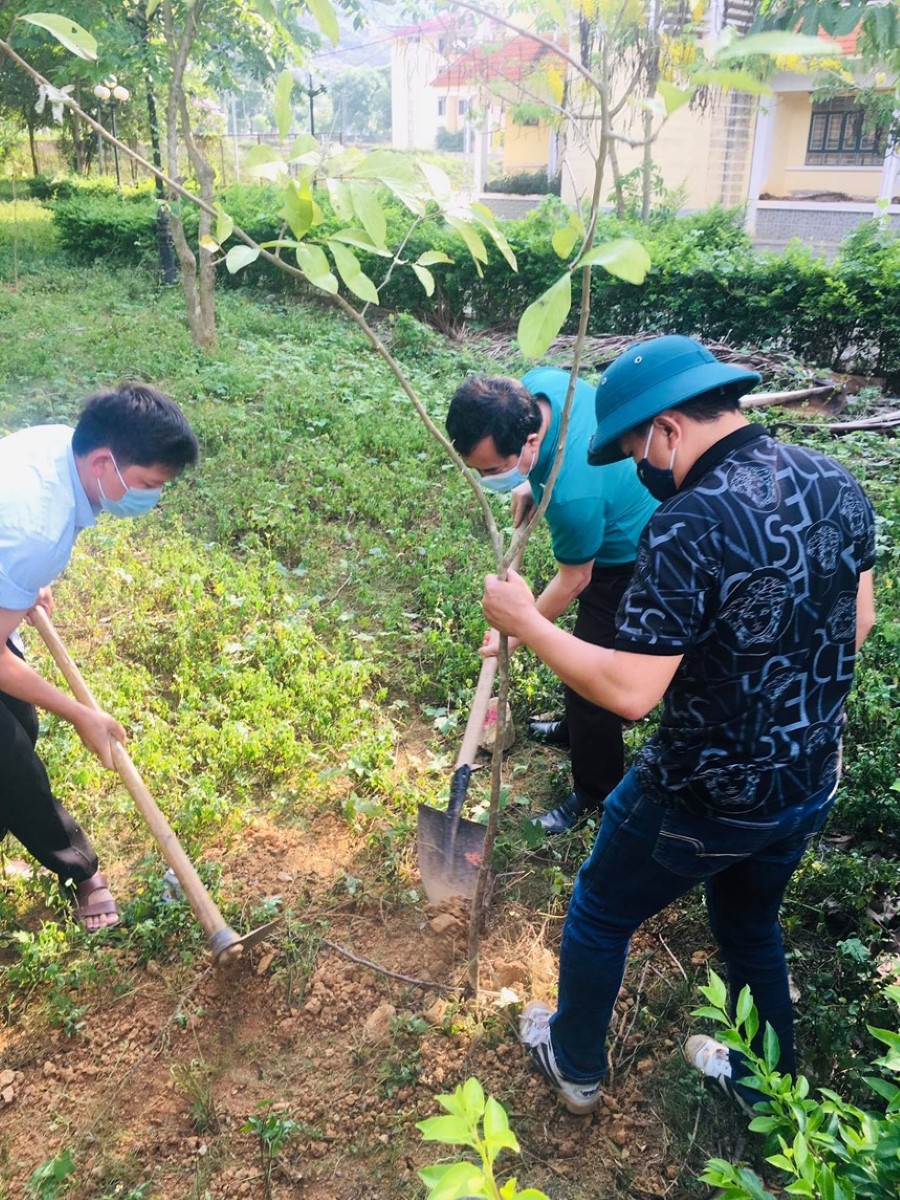 Công đoàn Trường Đại học Tây Bắc với phong trào "Tết trồng cây" năm 2021