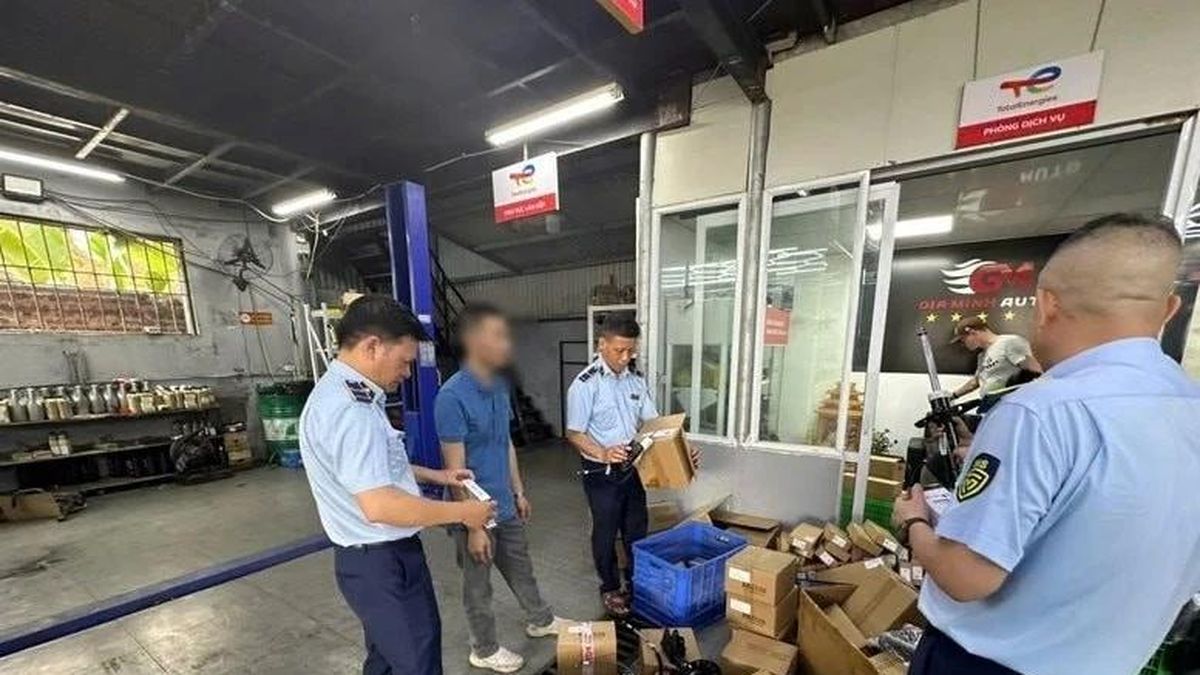 Phát hiện công ty bán hàng trăm phụ tùng ô tô giả nhãn hiệu | ATV ngày 4/6/2026 - Chuyên trang An Ninh Thủ Đô - Báo Công an nhân dân