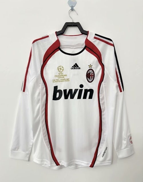 Camiseta de visitante de manga larga del AC Milan 2006-07.jpg