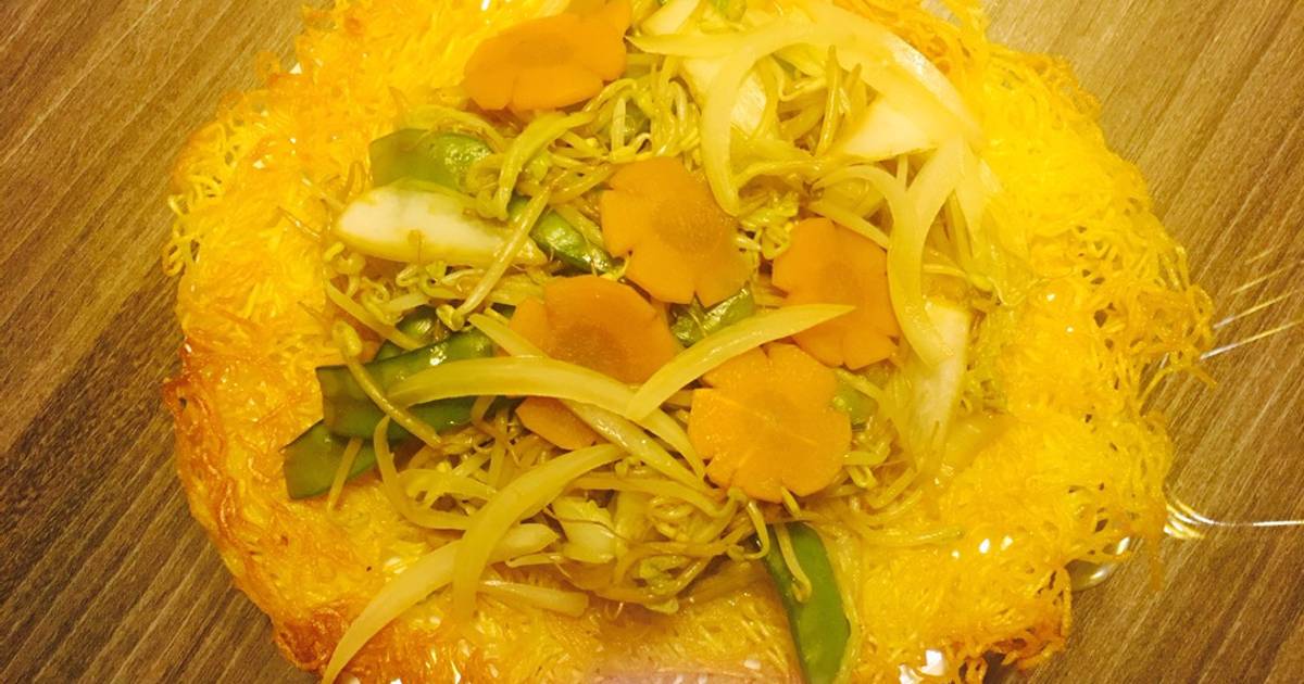 Mì giòn xào rau củ