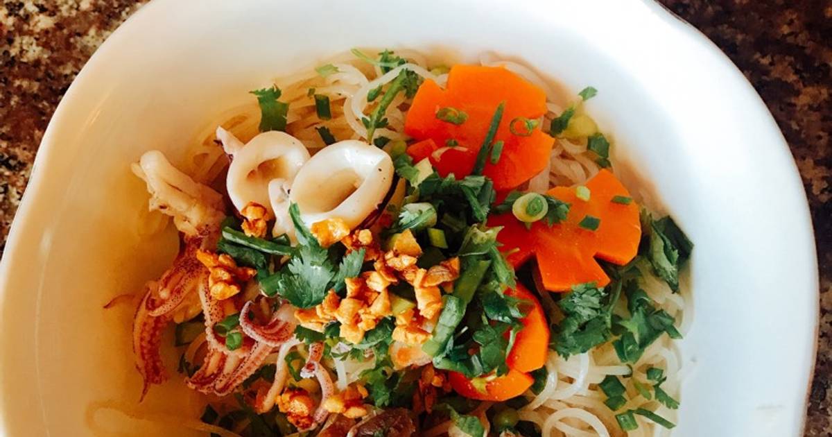 Hủ tiếu mực