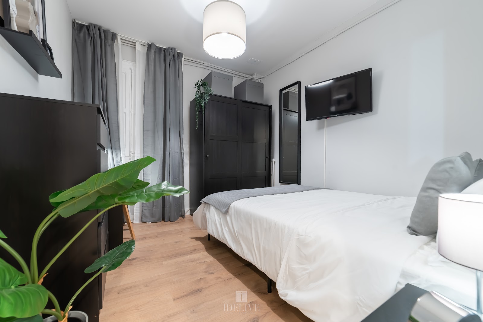 Ronda General Mitre 162, 1