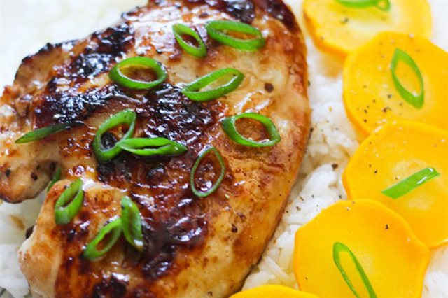 Ức Gà Chiên Mật Ong Tỏi