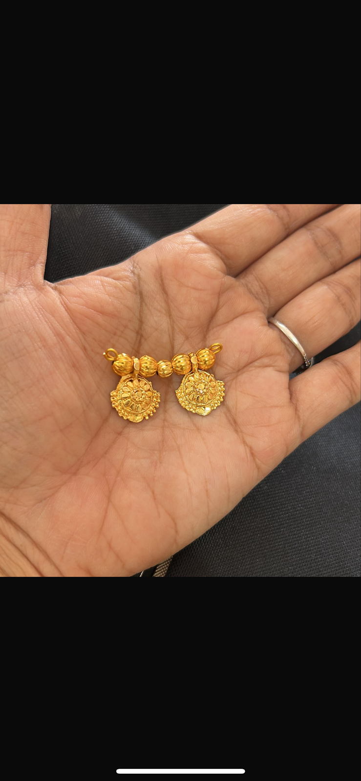 Mangalsutra pendentr small