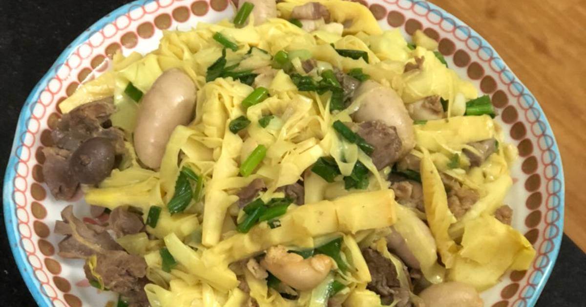 Măng xào kê, tim, gan gà