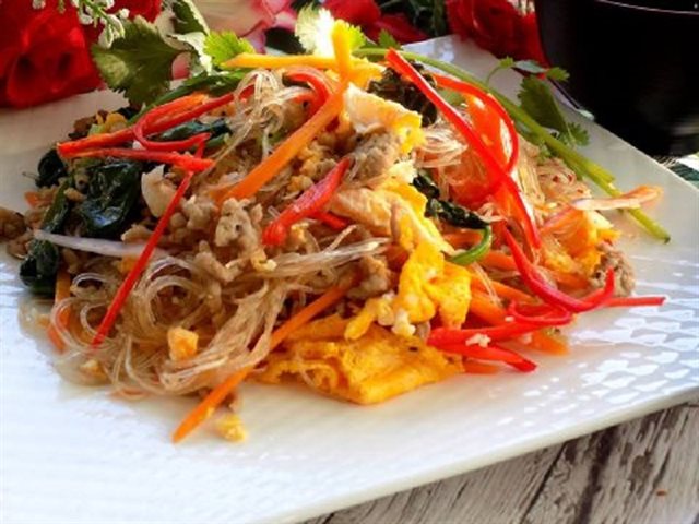 Miến Xào Thập Cẩm Trứng Thịt