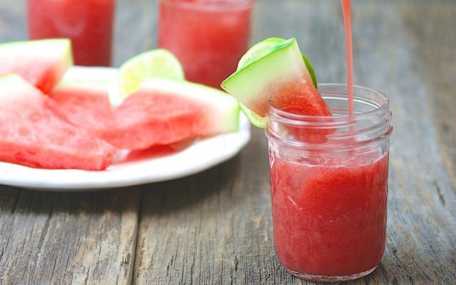 Nước Ép Dưa Hấu Và Dâu Tây