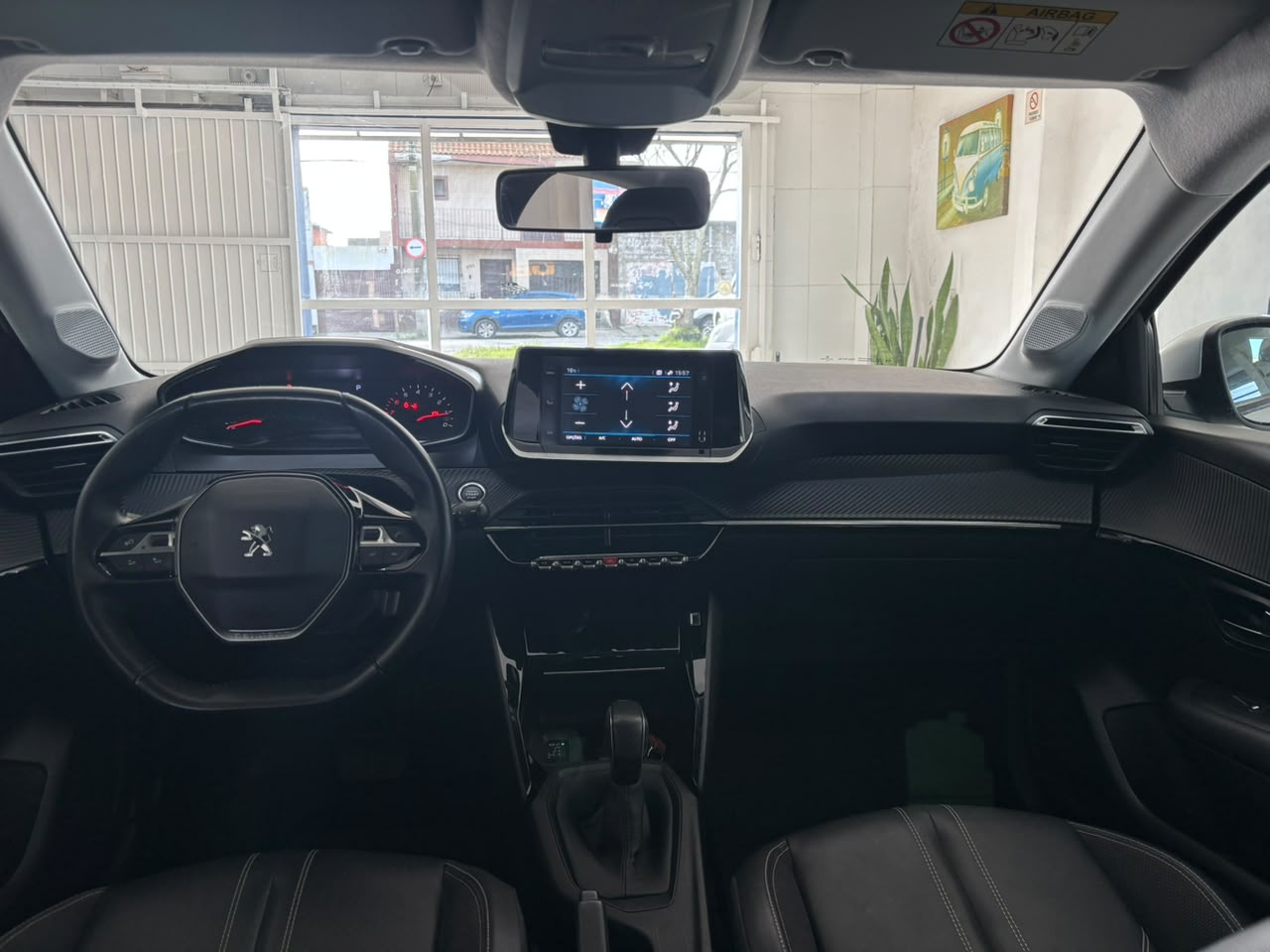 Peugeot 208 - Foto 8