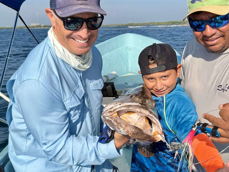 Pesca privada en alta mar — Akumal (5/13)