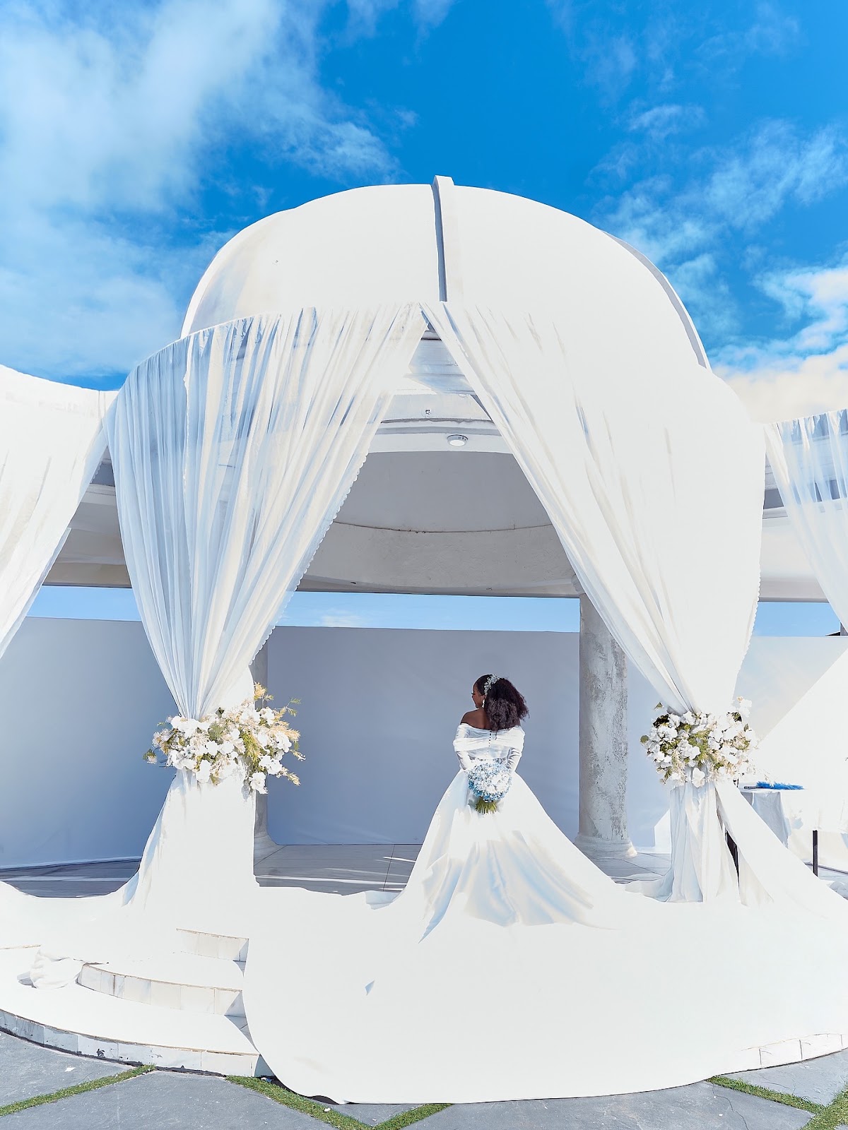 Weddings & Romance
