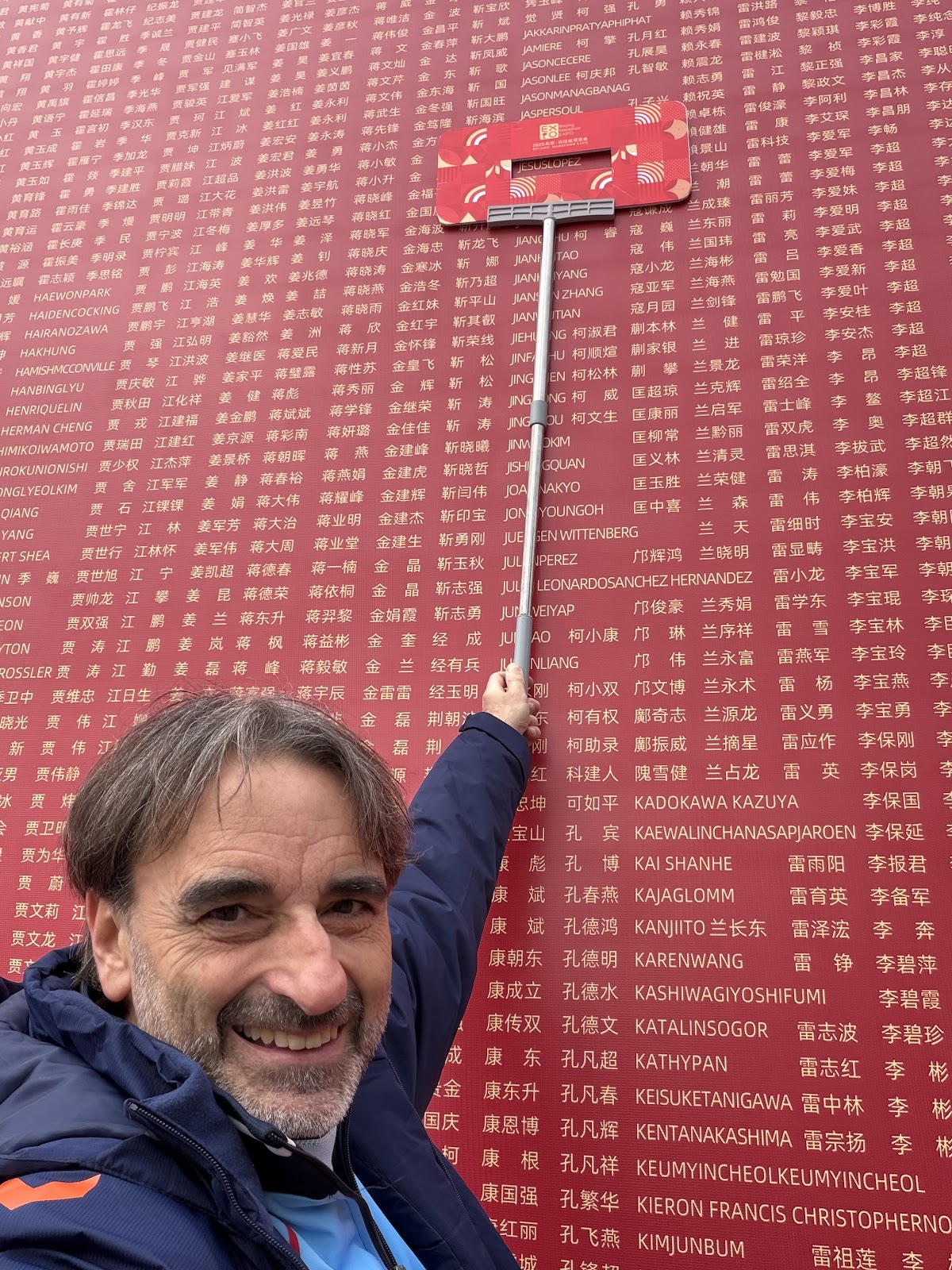 Recogida de dorsal en la Expo de la Beijing Marathon