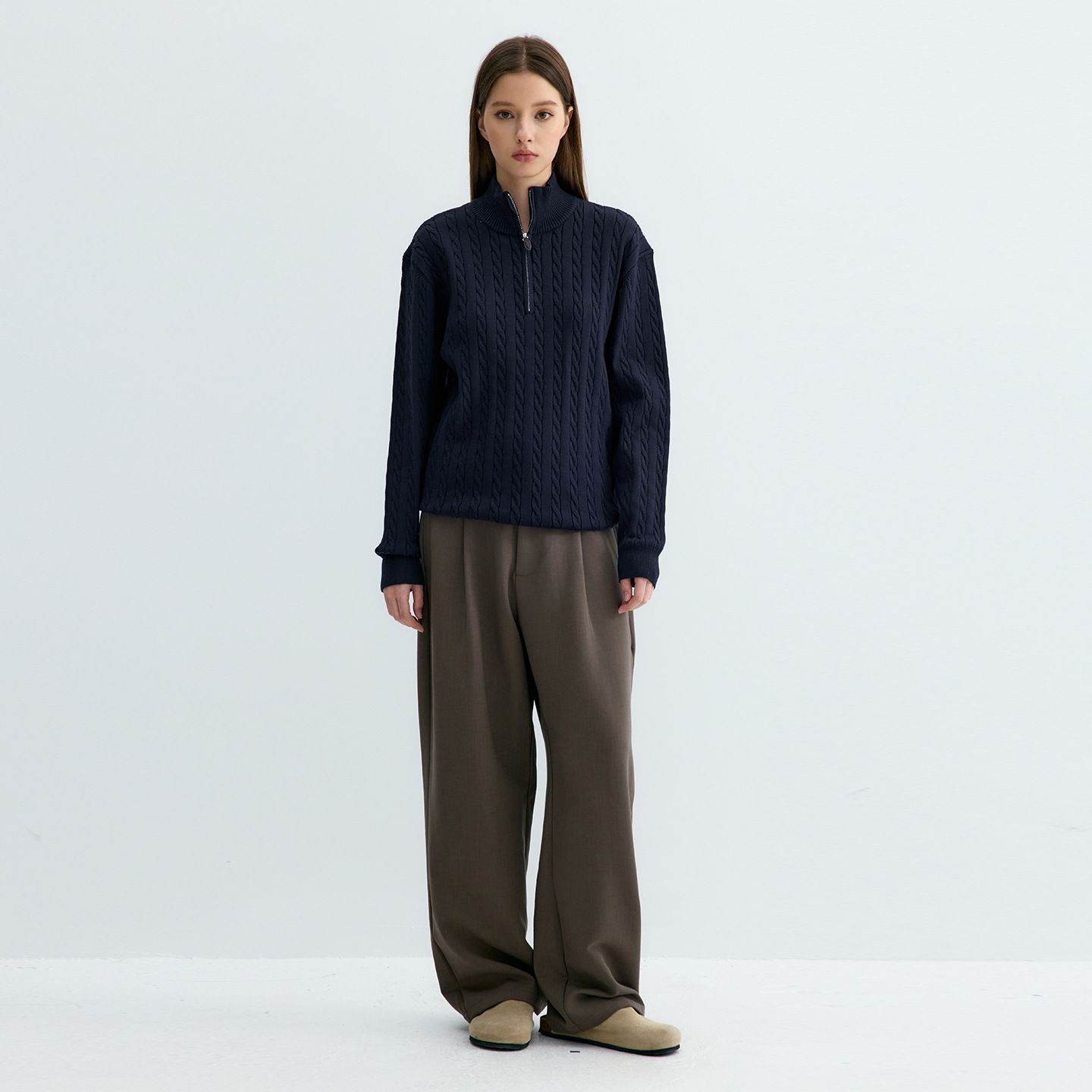 Classic knitted sweater with cable pattern and zipper