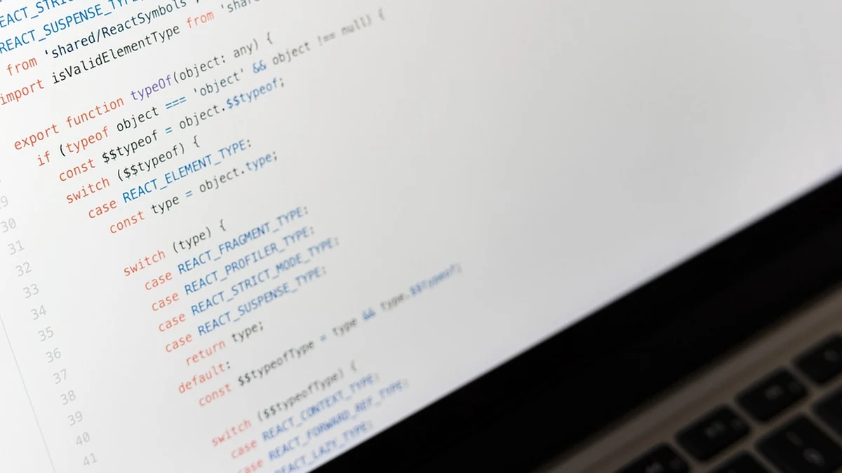 AI 기반 앱 추천 알고리즘 구조와 비교 분석