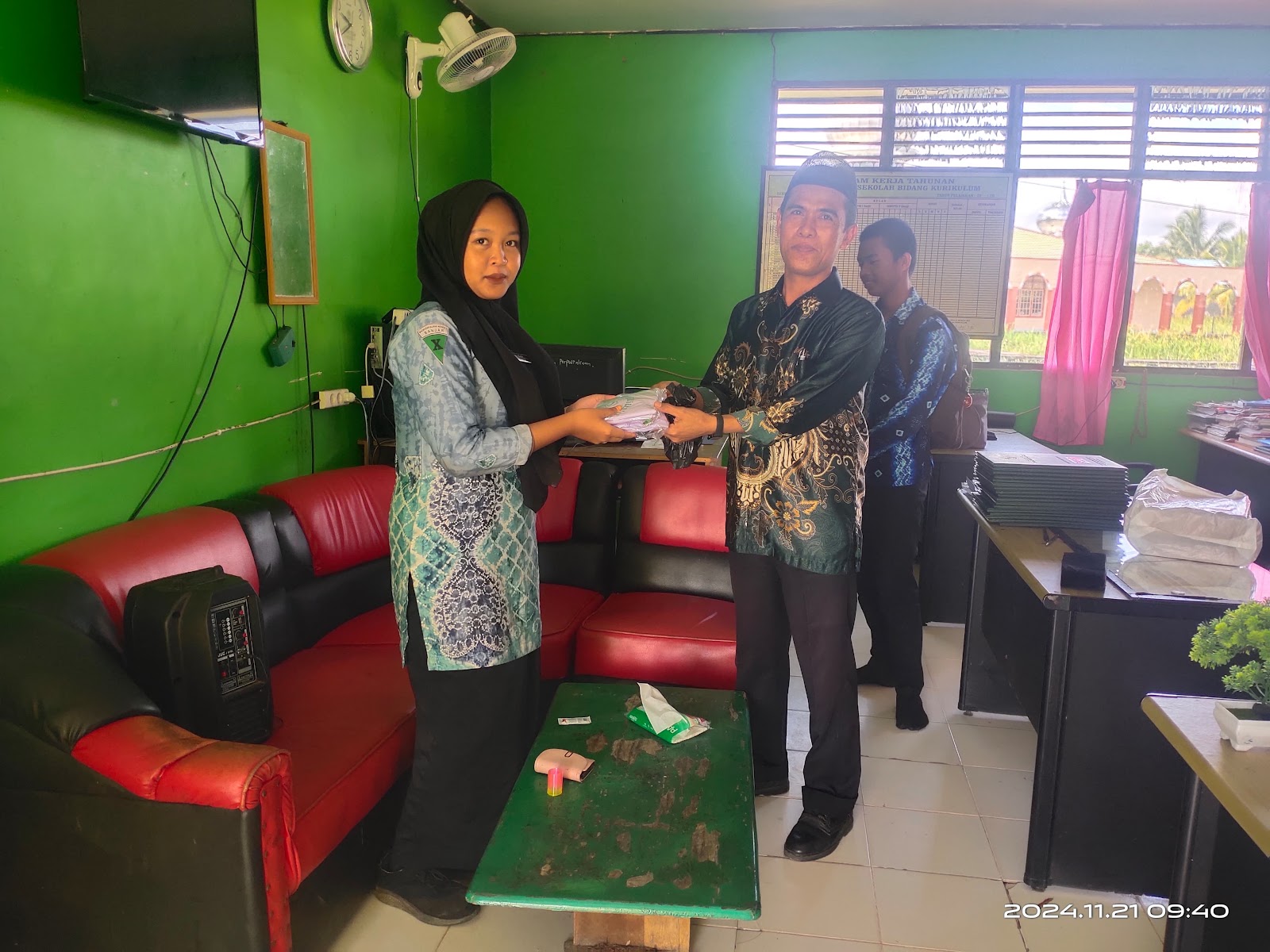 MAN 5 Berbagi