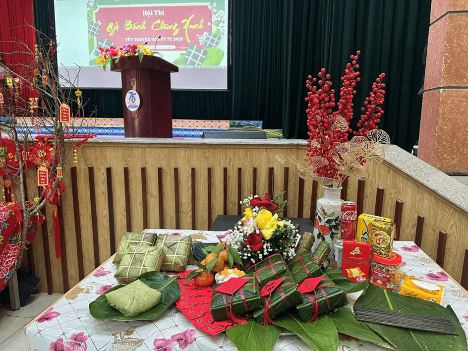 Sôi nổi các hoạt động Xuân yêu thương - Tết sum vầy  tại Trường Đại học Tây Bắc