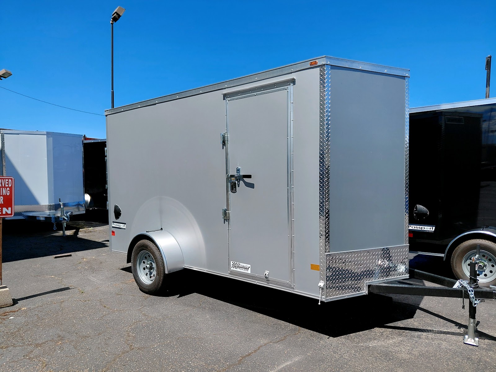 Passport Deluxe Enclosed Cargo