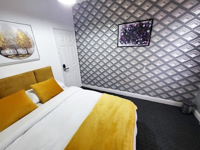 Stylish Modern Double Room at 18 Ivor Street