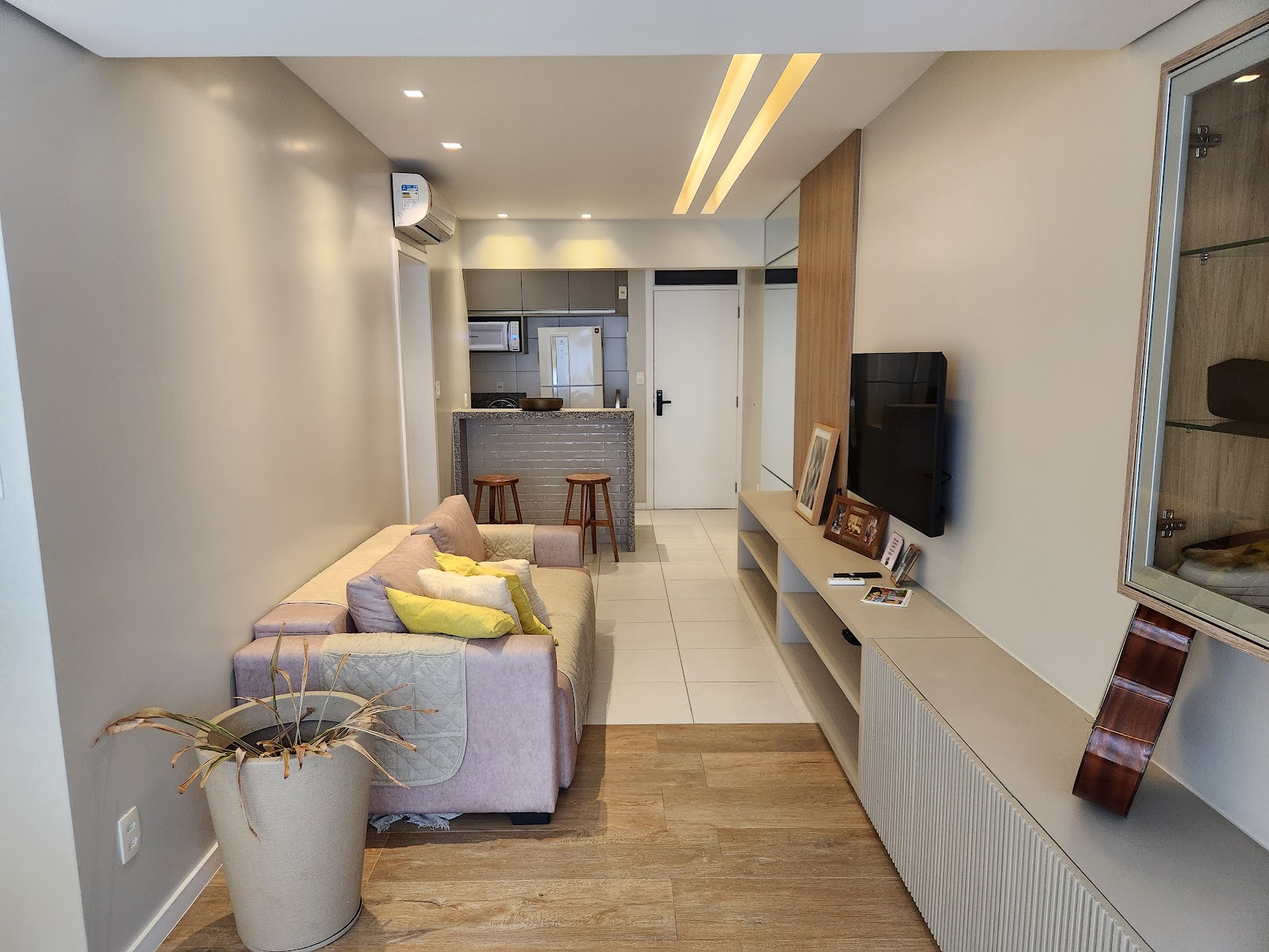 Apartamento, Caminho das Árvores