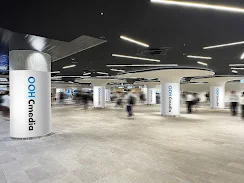 大阪駅前地下道東広場カラム10
