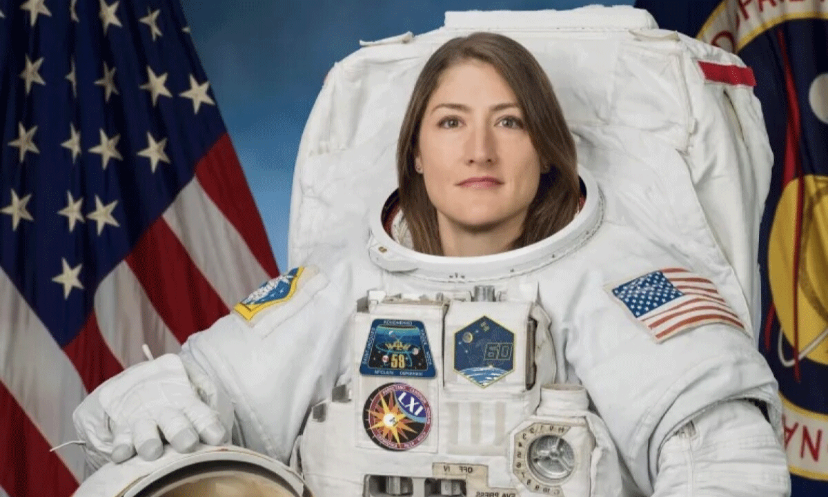 Qué indica Christina Koch sobre la Luna y su interior