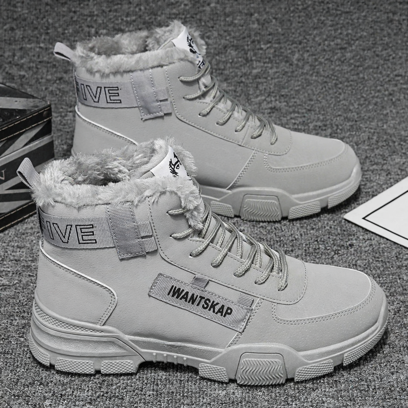 Insulated men's winter boots, mid-high shaft
