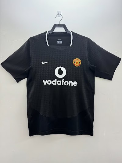 Retro 2003-04 Manchester United Visitante @lumorasports.jpeg