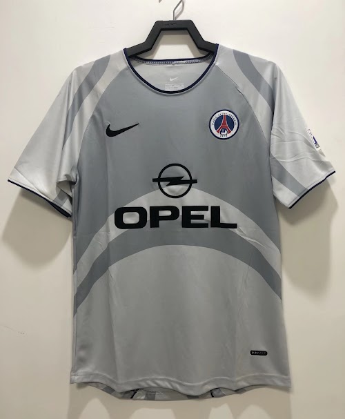 Equipación de visitante del París 2001-02.jpeg