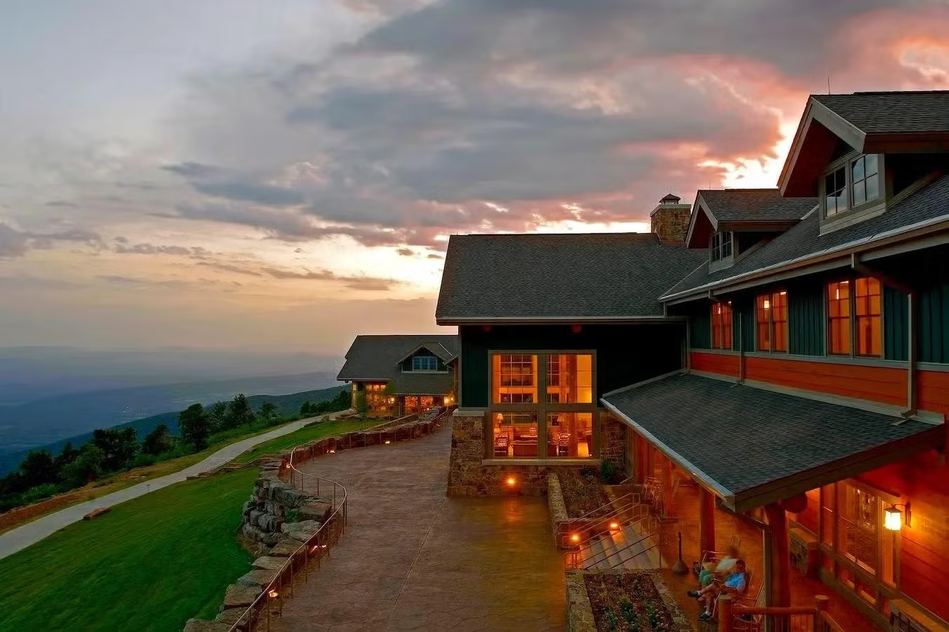 Mount Magazine Lodge at sunset